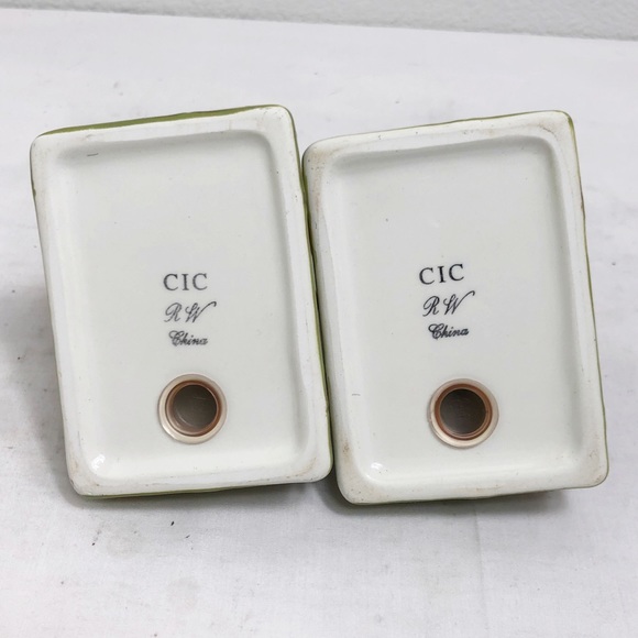 Raymond Waites Red Parrot Ceramic Salt Pepper Shakers Set of 2 - Picture 6 of 6